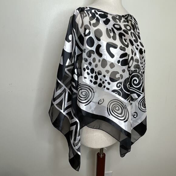 SILK FREE Scarf Poncho 100% Polyester Black White Geometric Print Made in Korea - Picture 5 of 16